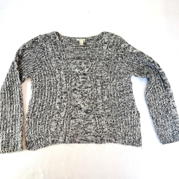Forever 21 Cable Knit Sweater Woman's S 100% Acrylic Grey & Black w/ Jewel Neck - Picture 1 of 13